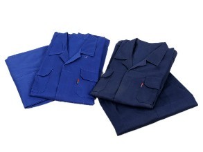 工作�? /> 
</p>
<p>
	<br />
</p>
<p>
	1.全棉作业服的保养�Q?br />
<br />
如果是棉麻资料的作业服，必定要留意防潮防霉，作业服怎么�q�行日常的保��d���Q�就必定要留意醋�Q�由于醋是会�Ҏ���l�品形成腐蚀的，保藏前要�z�净�Q�晒�q�Ӏ�还有像是一些果汁或者是其他的酸性物质都是需求留意的�Q�如果不���心感染了的话，保藏也要留意按色彩深���分�c�M��藏，免的�怺�染色�Q�那���p��立即用清水来处理�Q�不然的话时��M��了就会清�z�不掉�?br />
<br />
2.作业服的清洗�Q?br />
<br />
如果是丝�l�的作业服，丝绸的要点也是防潮，它比奛_��子还娇气。，淡色的一些作业服的话�z�的比较久就会呈现掉色的现象�Q�我们的作业服才不会�׃��我们的错误做法而减短他们的寿数�Q�如果是�q�样的话�Q�那么就可以再水中加一些清�z�剂�Q�然后跑半个���时左右�Q�然后再用清水来�q�行清洗�Q�期望大安���做好作业服的保养�Q�每天都�I�着新的���服�Q�轻松作业�?</p>
<p>
	<br />
</p>
<p>
	<br />
	<div>
		<br />
	</div>
</p>
<p>
	<br />
</p>
<p>
	<br />
</p> 
						   </p>
					</div>
					  <p>发布旉����Q?017-08-18 </p>
                    <p>来源�Q?a href='http://www.wxxtexyj.com/news/22.html'>http://www.wxxtexyj.com/news/22.html</a></p>
          
					<ul class=